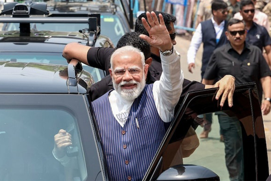 Modi Cuts Down Convoy Amid West Asia Crisis, Citing Austerity