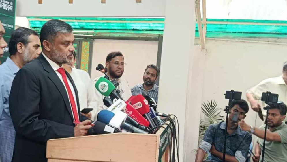 Dissolution of Supreme Court Secretariat Undermines Judicial Independence: Shishir Manir