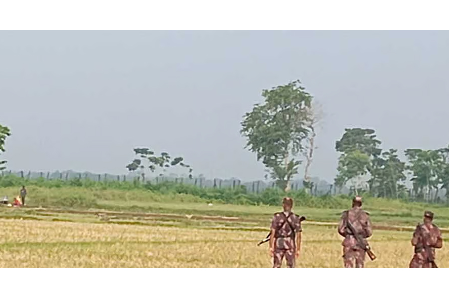 BGB on high alert as ‘BSF tries to push people’ across Benapole border