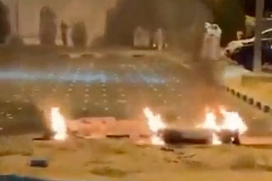 Kuwait Shuts Down Air Traffic After Airport Hit by Iranian Drone