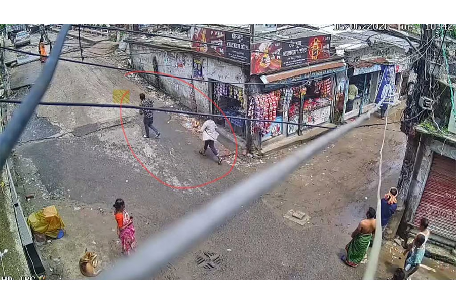Two men hack bKash agent, ‘flee with Tk 350,000’ in Adabor
