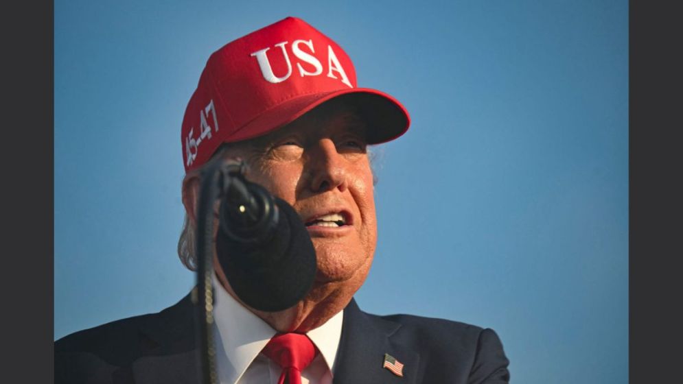 Trump Warns Iran of Military Action Over Hezbollah Backing