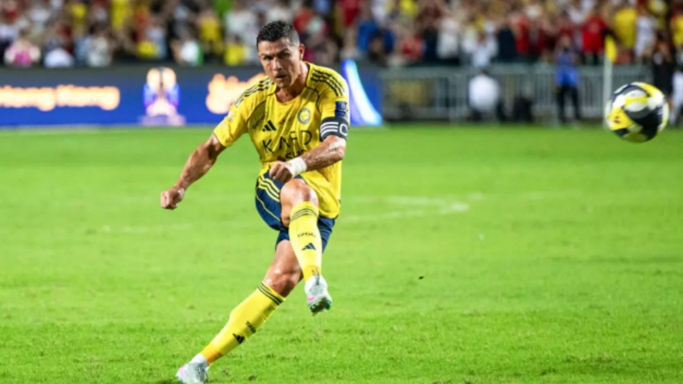 Billionaire Ronaldo tops Forbes footballer rich list again