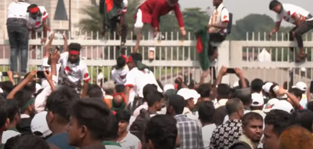 Families of martyrs, injured take position at July Charter venue