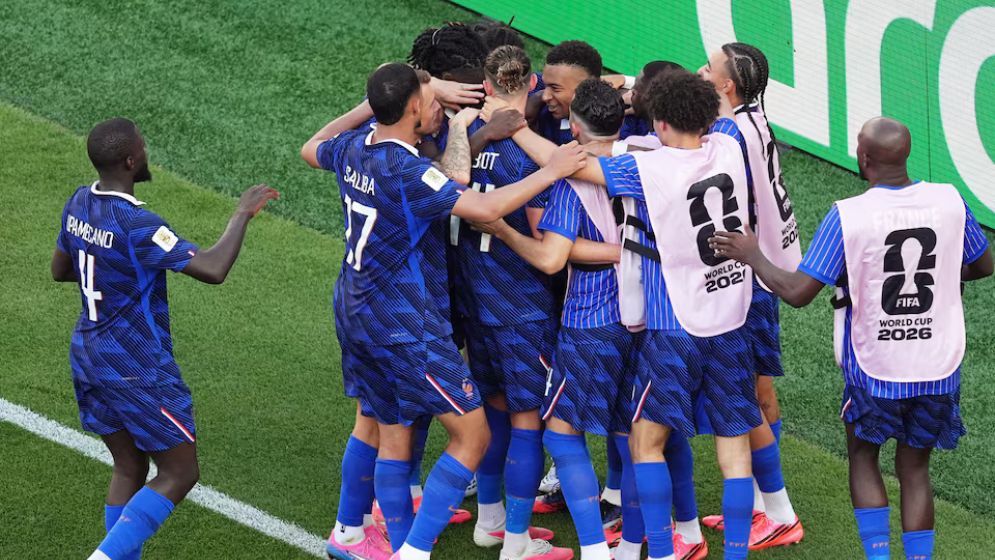 Mbappé Keeps His Cool as France Survive “Furnace” Against Paraguay