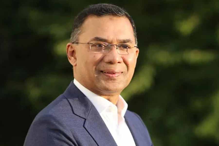 Students must prepare for future leadership roles: PM