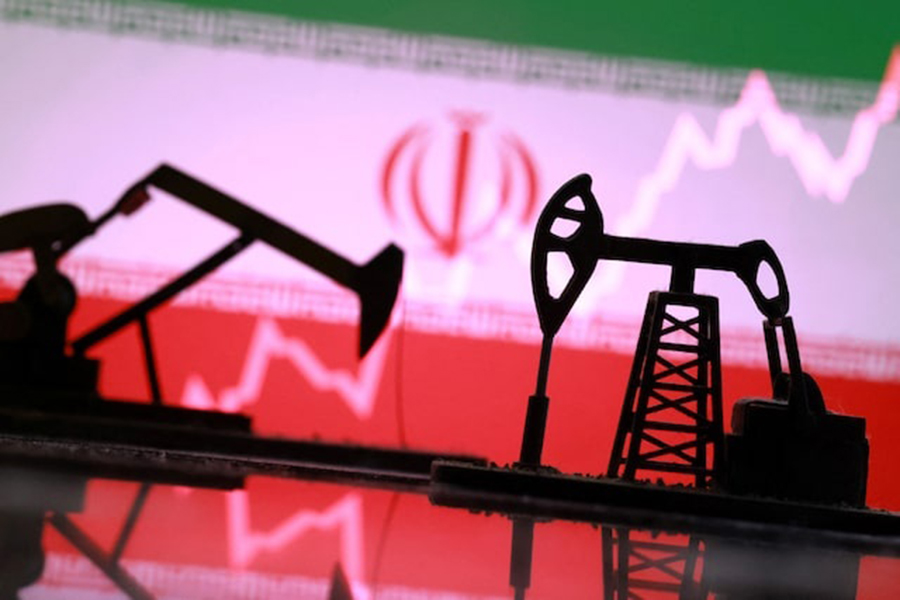 US Tightens Pressure on Iran With New Oil Sanctions