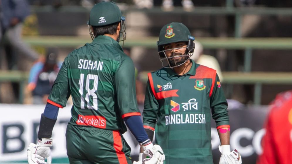 5 wickets missing by 21 runs