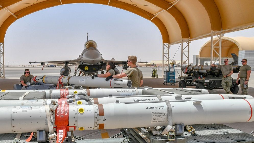 US Military Faced Munitions Challenges Before Pausing Iran Strikes