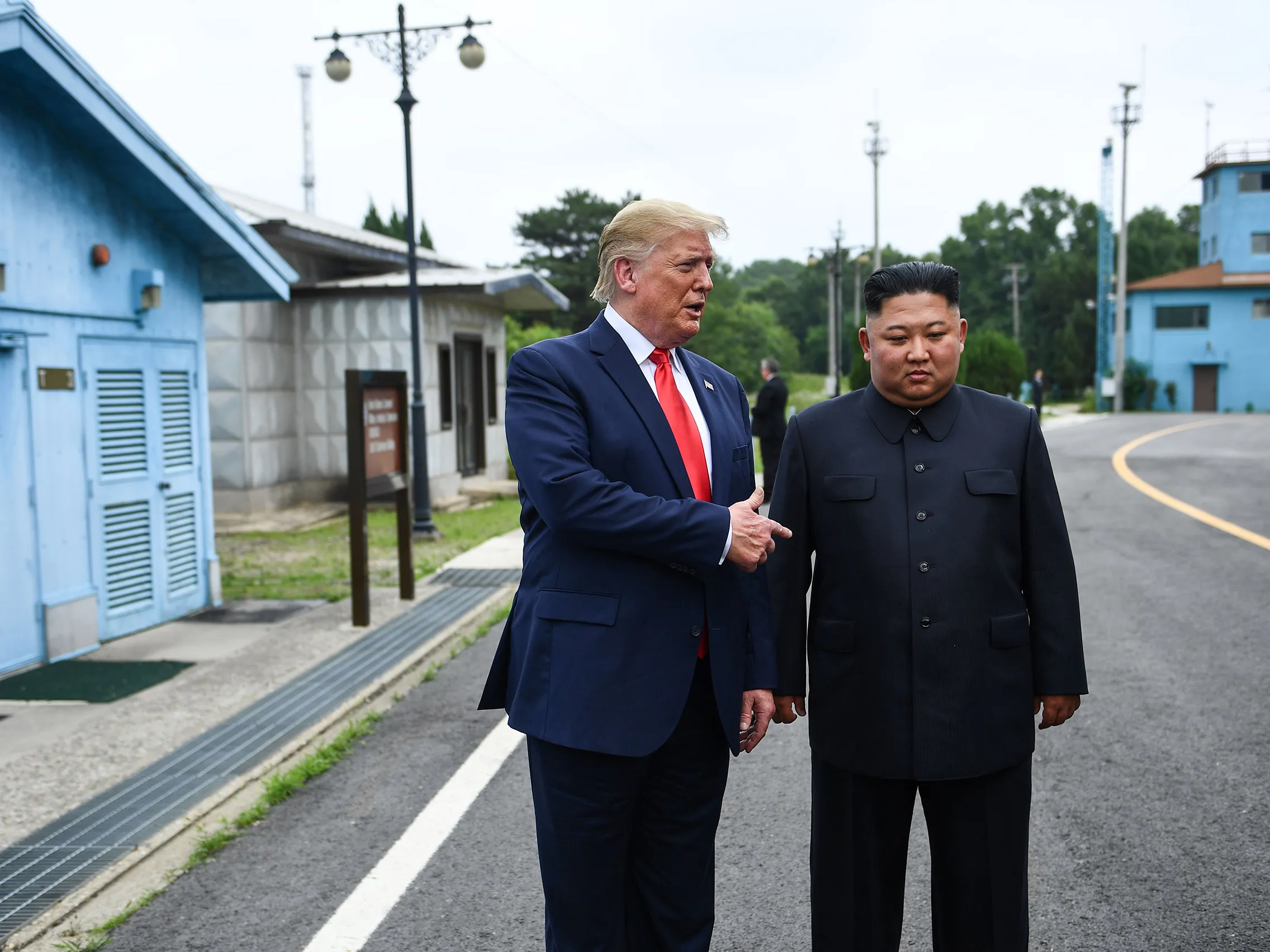 Trump officials weigh possible Kim Jong Un meeting during Asia trip, CNN reports