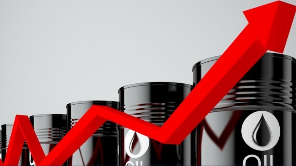 Iran’s Attacks Send Oil Prices Soaring Above 3%