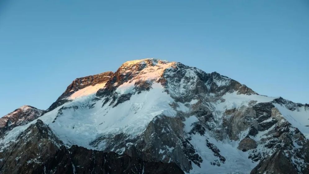 Rescue Mission Intensifies for Missing Climbers After Deadly Avalanche