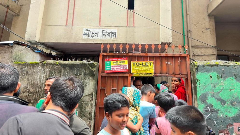 Man Surrenders After Allegedly Killing Wife and Mother-in-Law in Dhaka