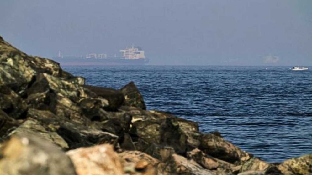 Hormuz Shipping Traffic Falls to Just Seven Vessels