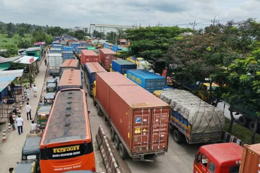 40km Tailback Grips Dhaka-Chattogram Highway Over Bridge Repairs