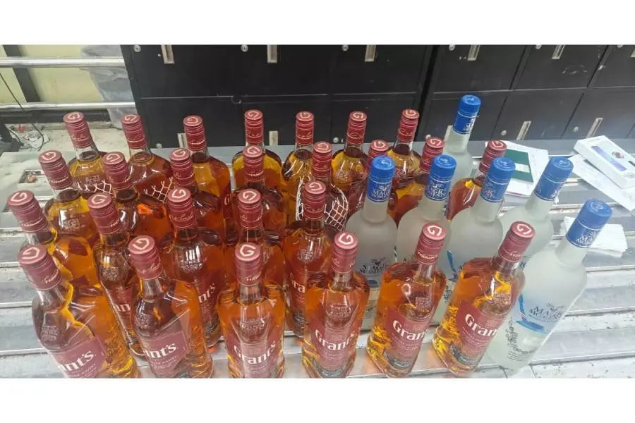 38.5 Litres of Imported Liquor Recovered at Dhaka Airport