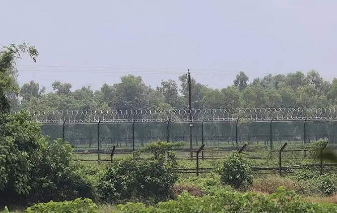 Bangladeshi Man Succumbs to Injuries After BSF Shooting