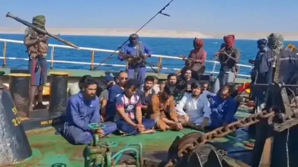 Somali pirates kill 5 sailors; tanker recovered.
