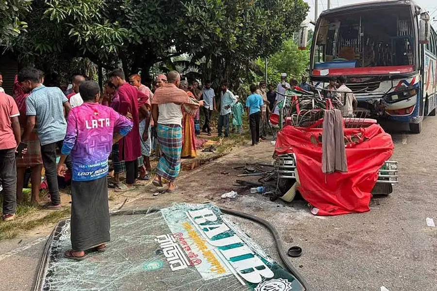 Seven die after bus crashes into CNG autorickshaw in Mymensingh