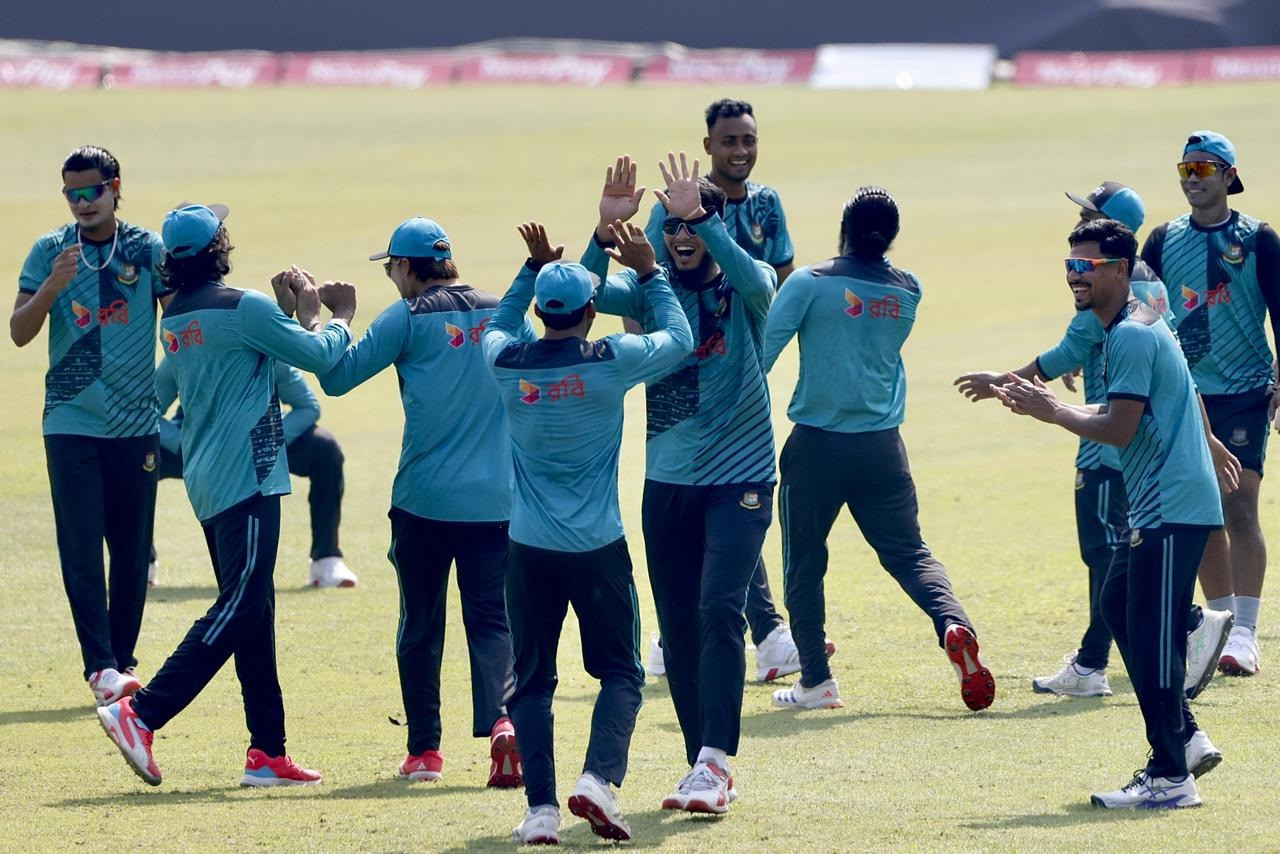Bangladesh seek redemption in series decider