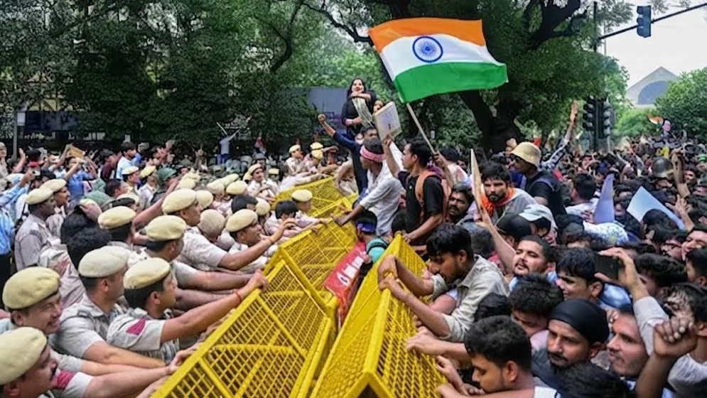 'Cockroach Party' calls for nationwide protests in India.