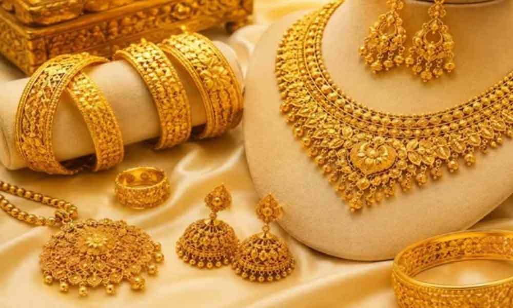 Gold prices rise in the global market.