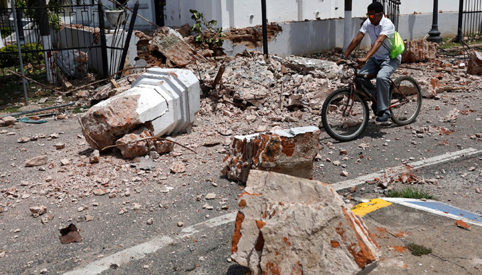 Another 6-magnitude earthquake hits Panama; 27 injured.
