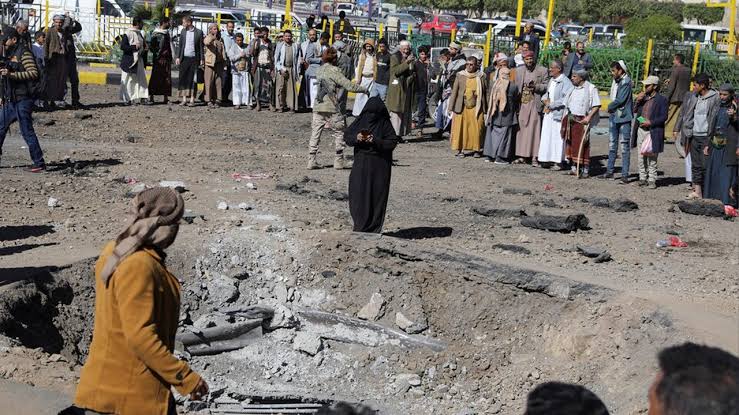 12 killed, including children, in Saudi-led attack in Yemen; allegations of ‘banned bombs’ being used