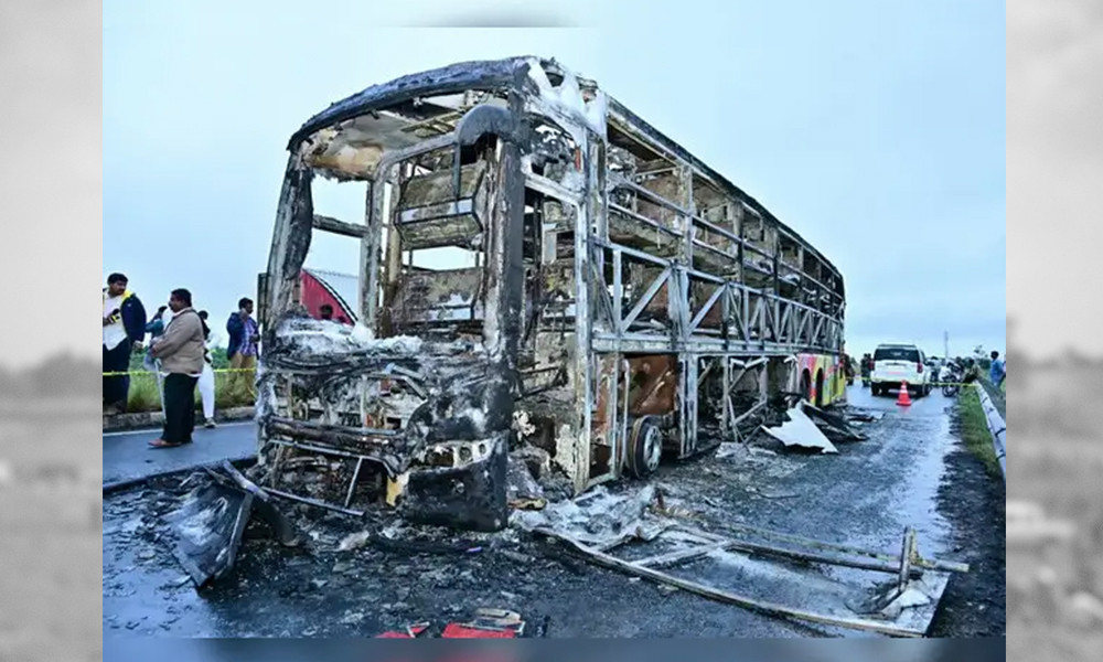 Bus collision blaze kills 20 in India’s Hyderabad
