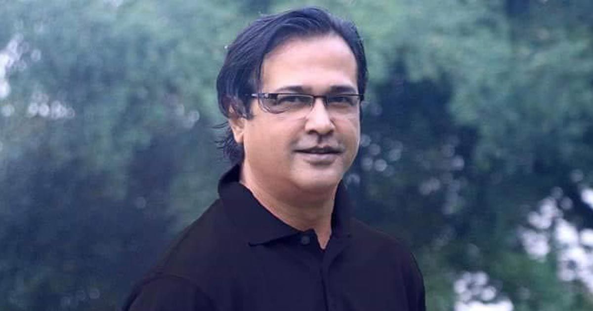 Shots fired at singer Asif Akbar’s car in the capital’s Moghbazar