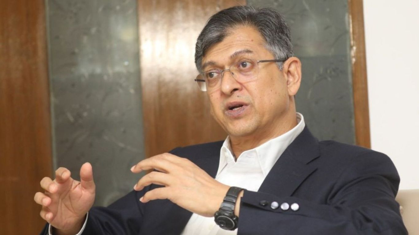 Tarique Rahman likely to return home by November, hopes Salahuddin