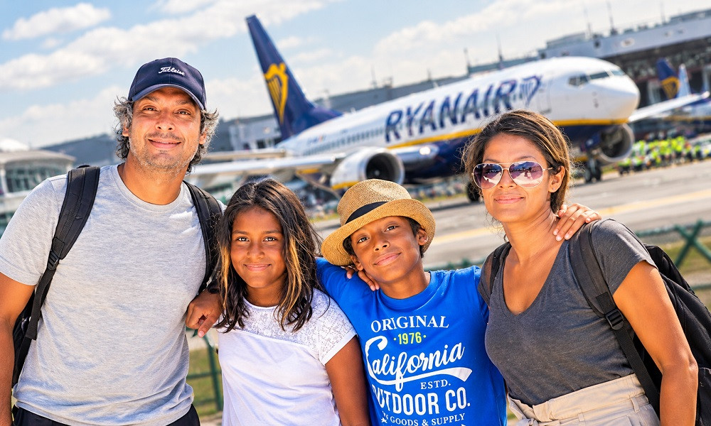 Sangakkara alleges harassment at airport while with family