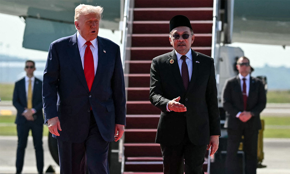 Trump kicks off Asia tour with Malaysia summit ahead of Xi meeting
