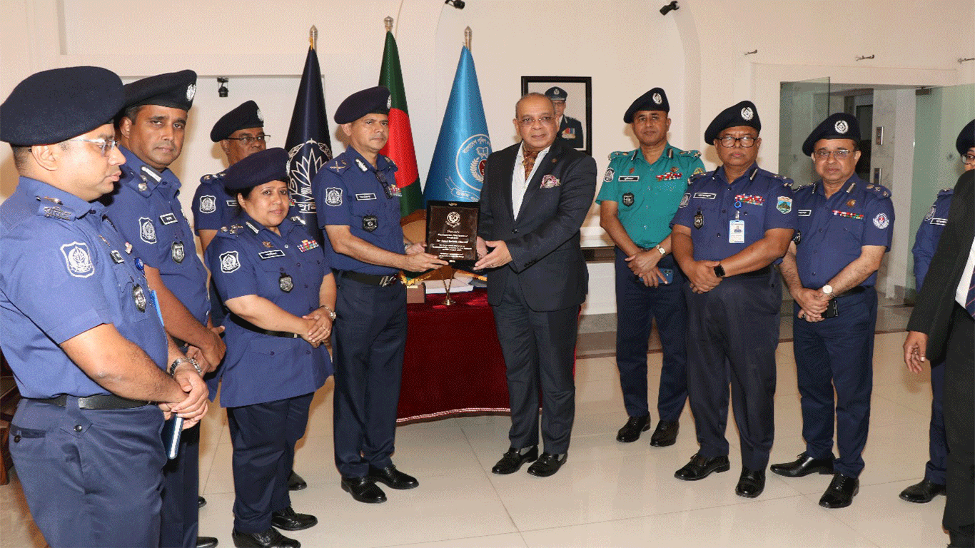 Chief justice visits Sardah Police Academy