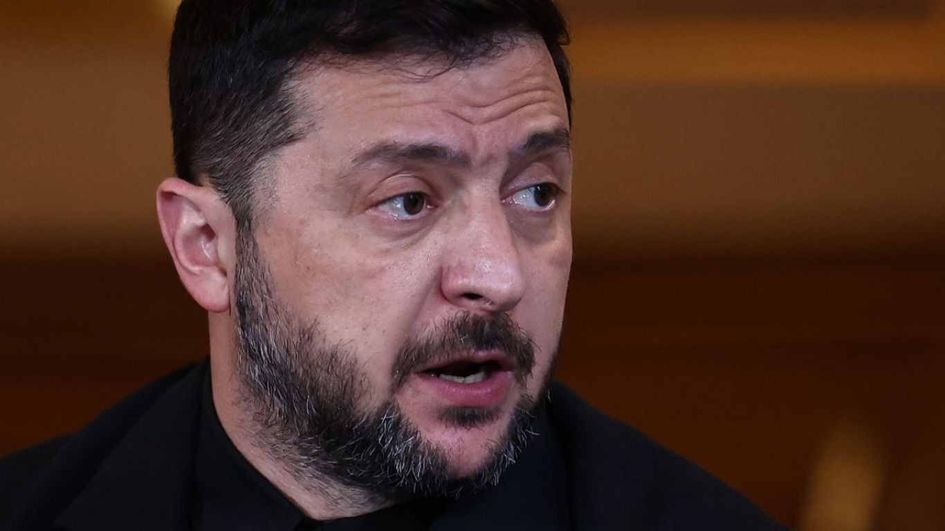 Ukraine's long-range strikes cut Russia's oil refining capacity by 20%, Zelenskyy says