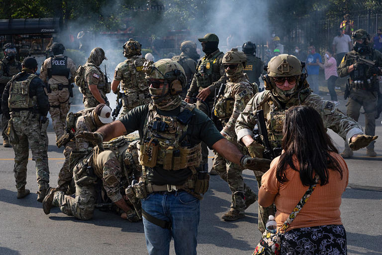 Thousands of detained immigrants in Chicago ‘vanish’ from federal records