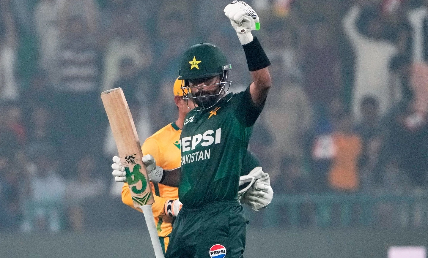 Babar’s half century leads Pakistan to series-clinching four-wicket win over against South Africa