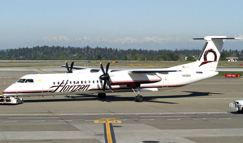 Airline mechanic steals a plane from Seattle airport and crashes (Video)