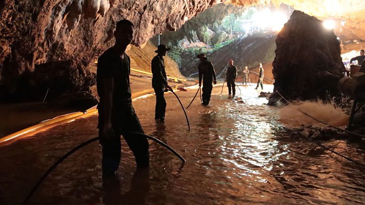 Thai cave rescue bid enters day two amid rain