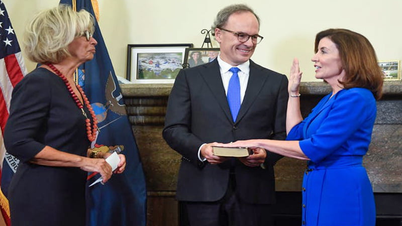 Kathy Hochul sworn in as NY governor, breaking 233-year history