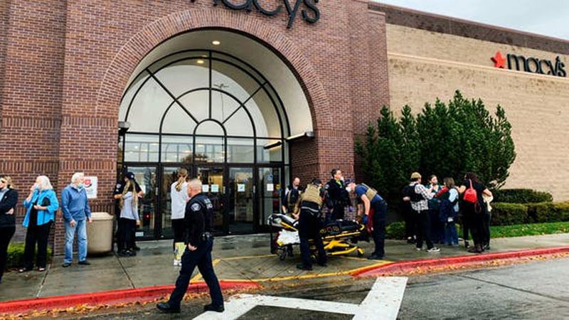 2 killed, 4 injured in Idaho shopping mall shootings