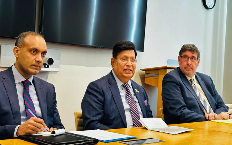 Roundtable discussion at Harvard on the story of Bangladesh moving forward