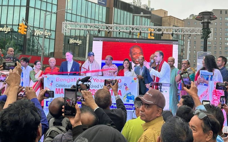 Borsoboron-Mangal Shobhajatra in New York: Start with 'Uludhvani' end with rain