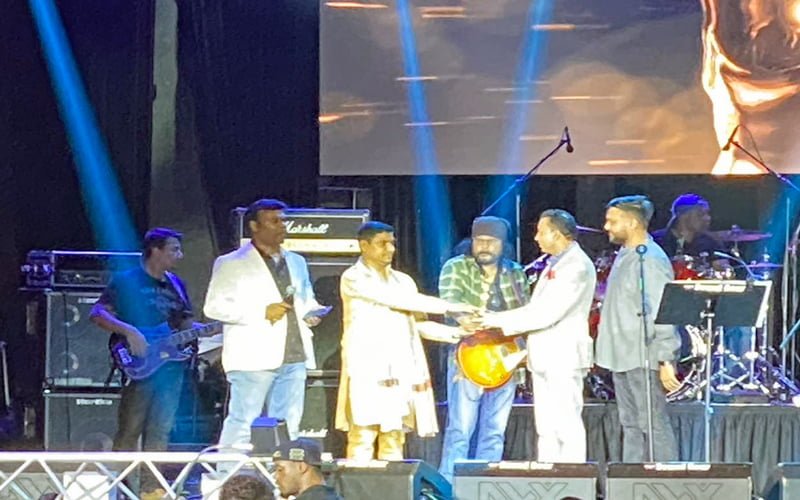 17 singers receive Dhallywood Awards in New York