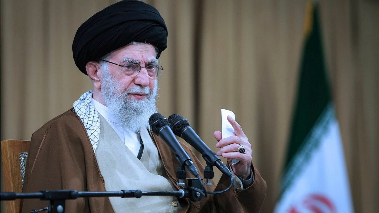 Iran’s Khamenei sends letter to Putin ahead of talks with US
