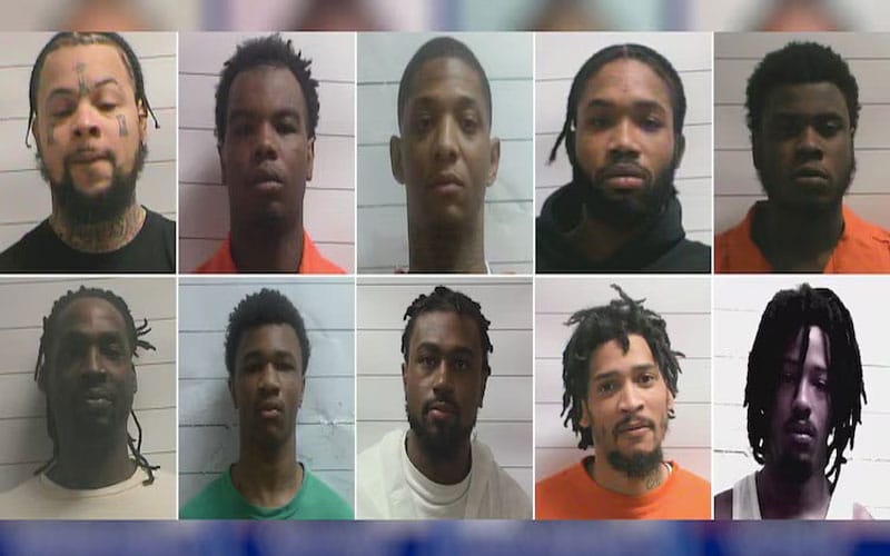 10 inmates escape from U.S prison, leave message on wall: ‘Too easy Lol’