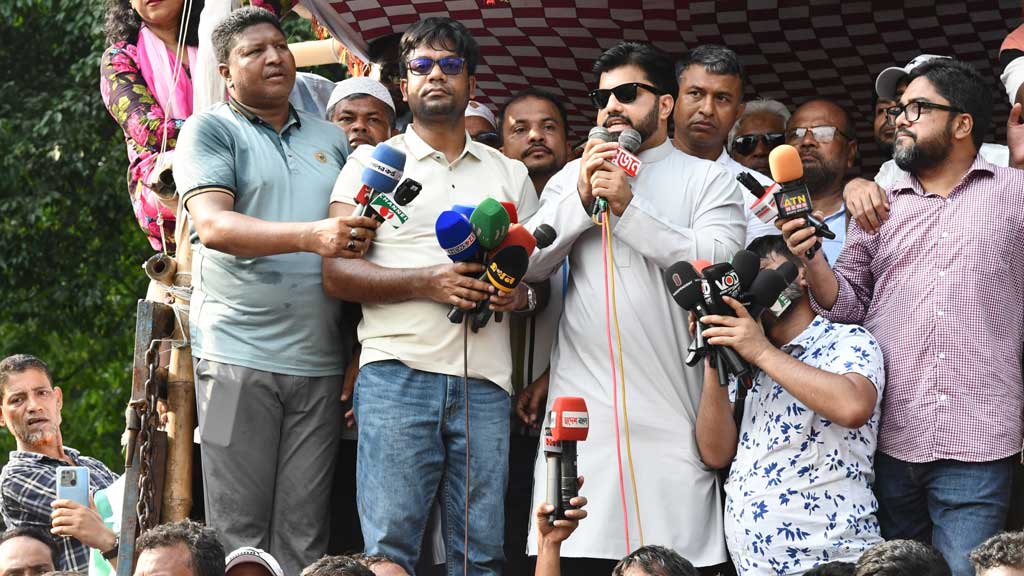 Ishraque calls off protest for 48 hours