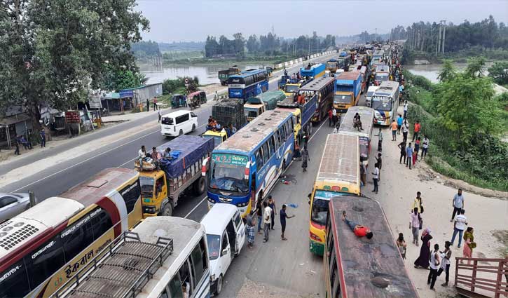 23 km traffic jam on Dhaka-Tangail-Jamuna Bridge highway