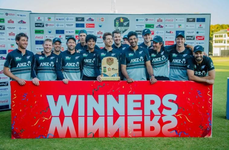 Henry holds nerve as Kiwis clinch tri-nation series title
