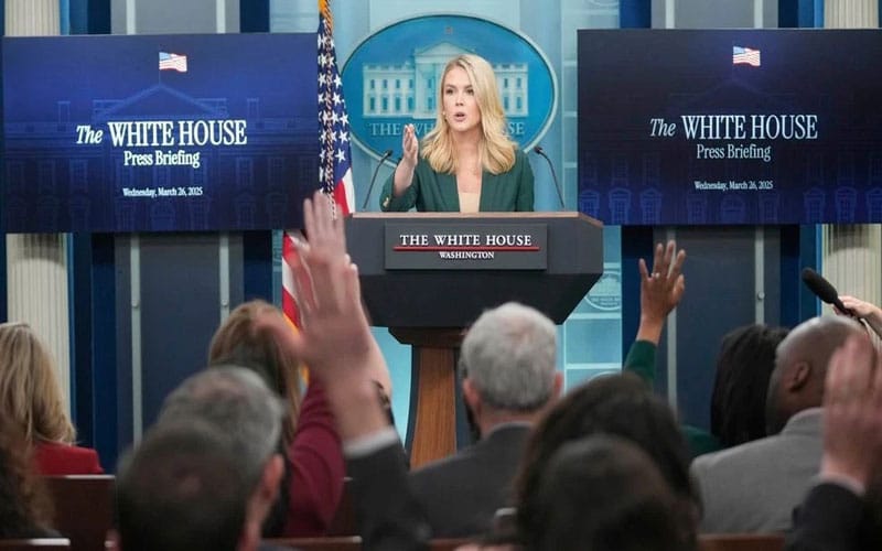 White House Press Secretary lashes reporters over question on whether Obama can be prosecuted